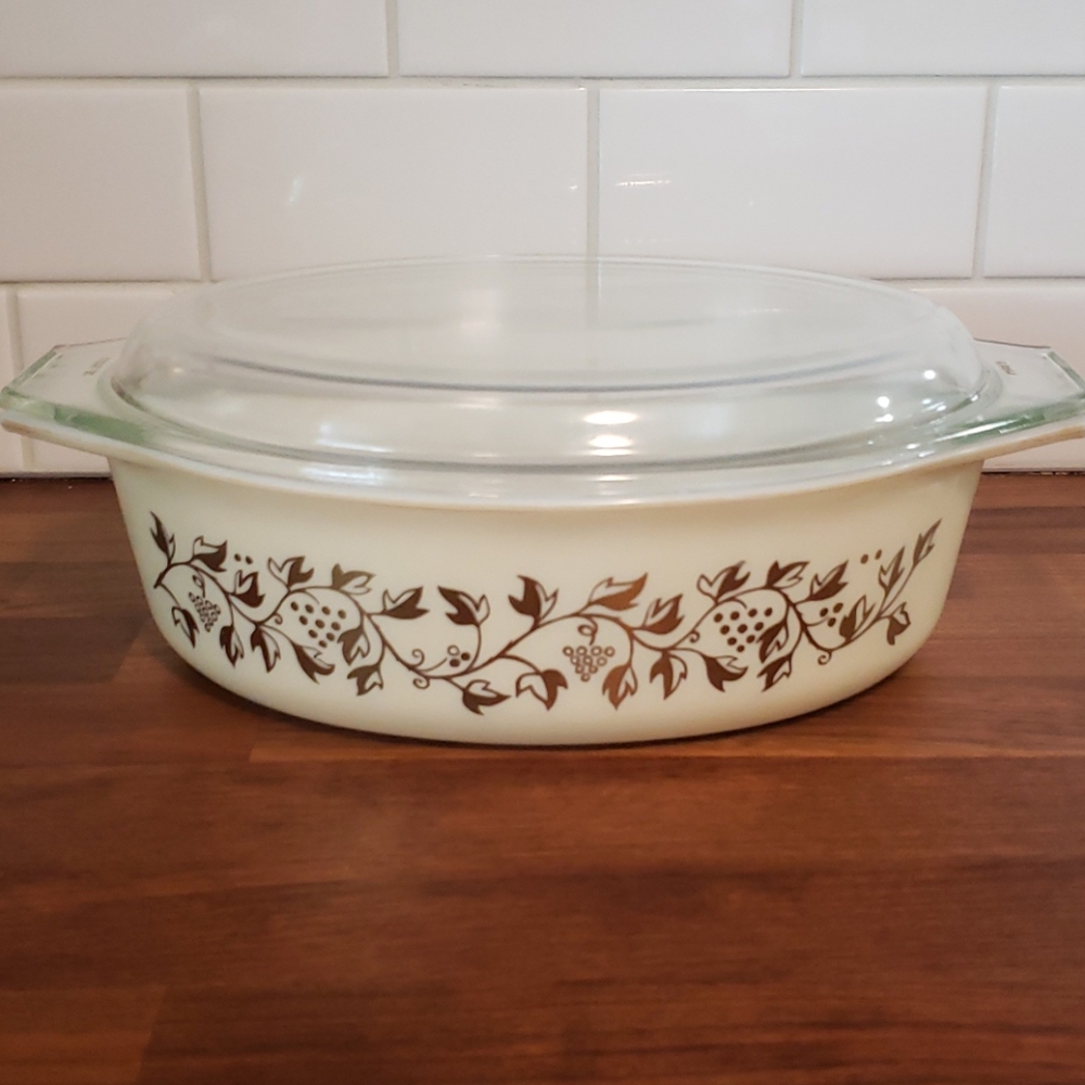 PYREX VINTAGE 1959 PROMOTIONAL GOLDEN GRAPES CASSE